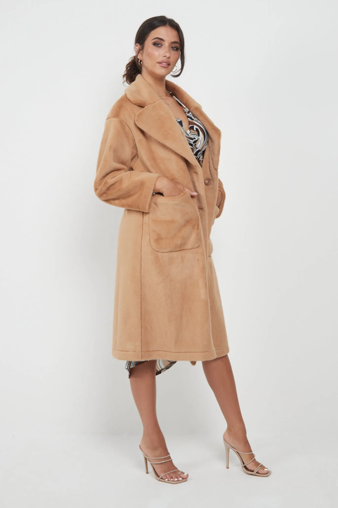 Angeleye Fluffy Soft Reversible Coat In Nude Brown