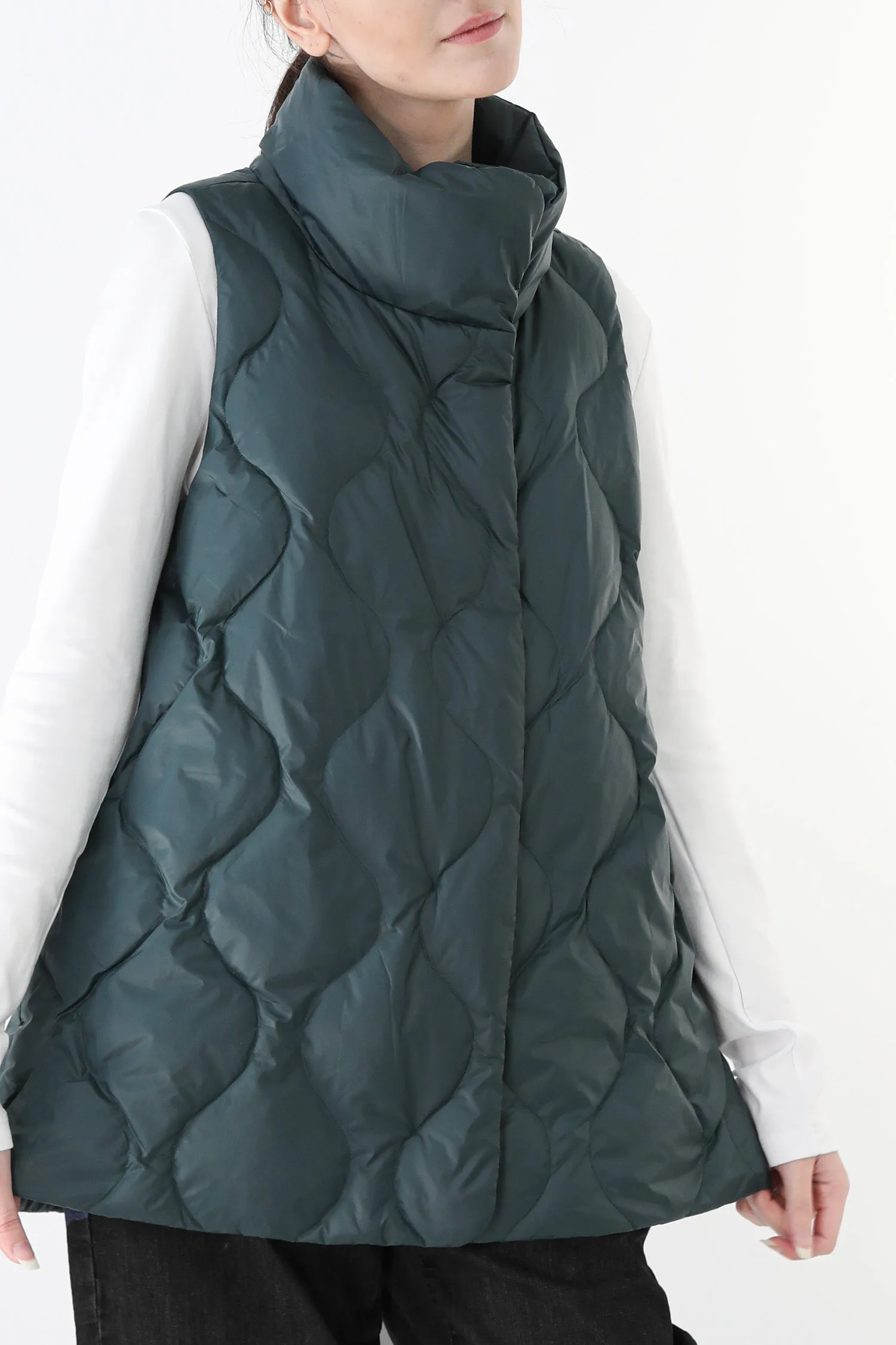 LA ROCHE VEST IN LIGHTWEIGHT DOWN