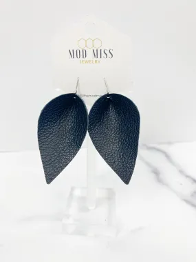 Leather Petal Earring Black