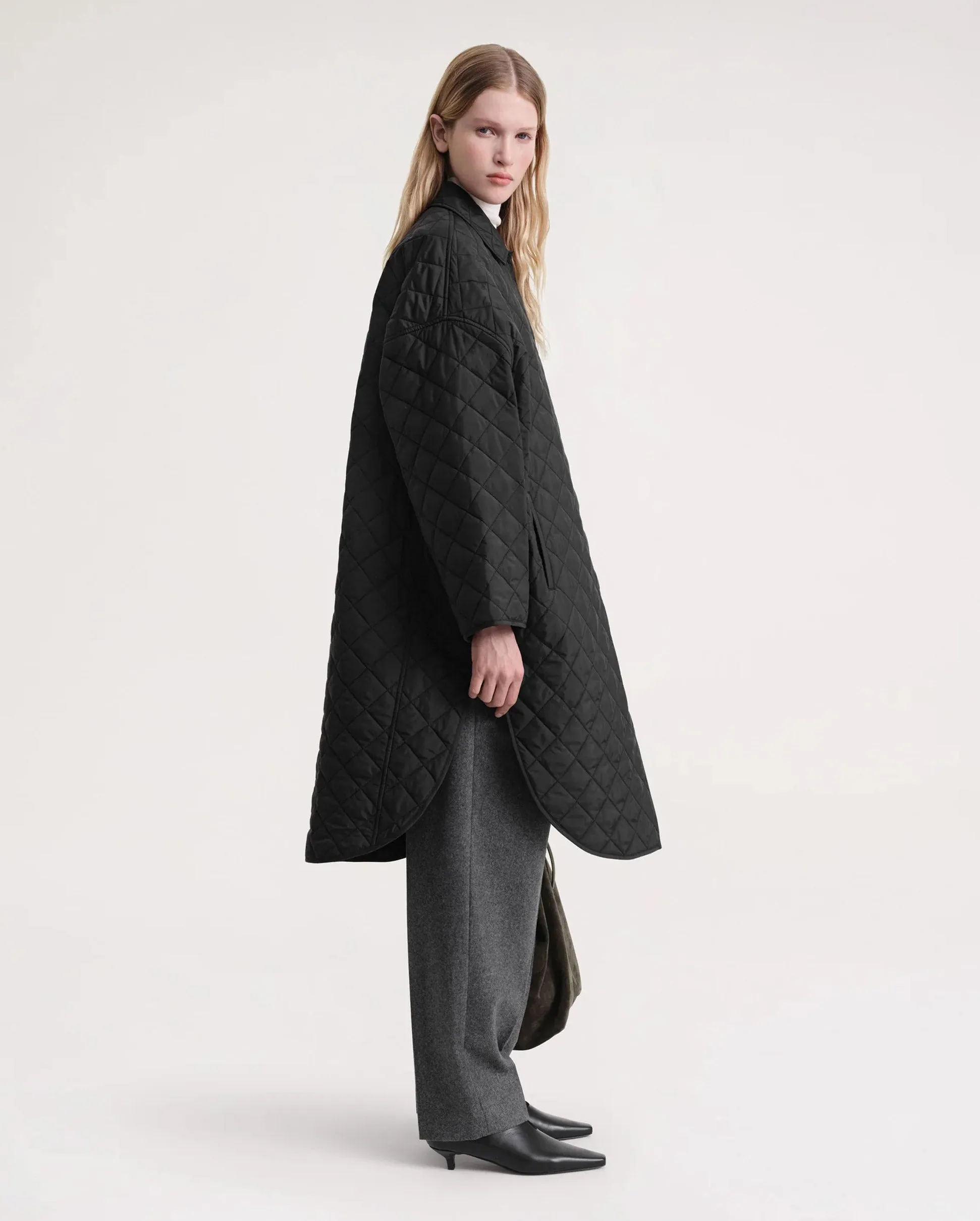 QUILTED COCOON COAT / BLACK