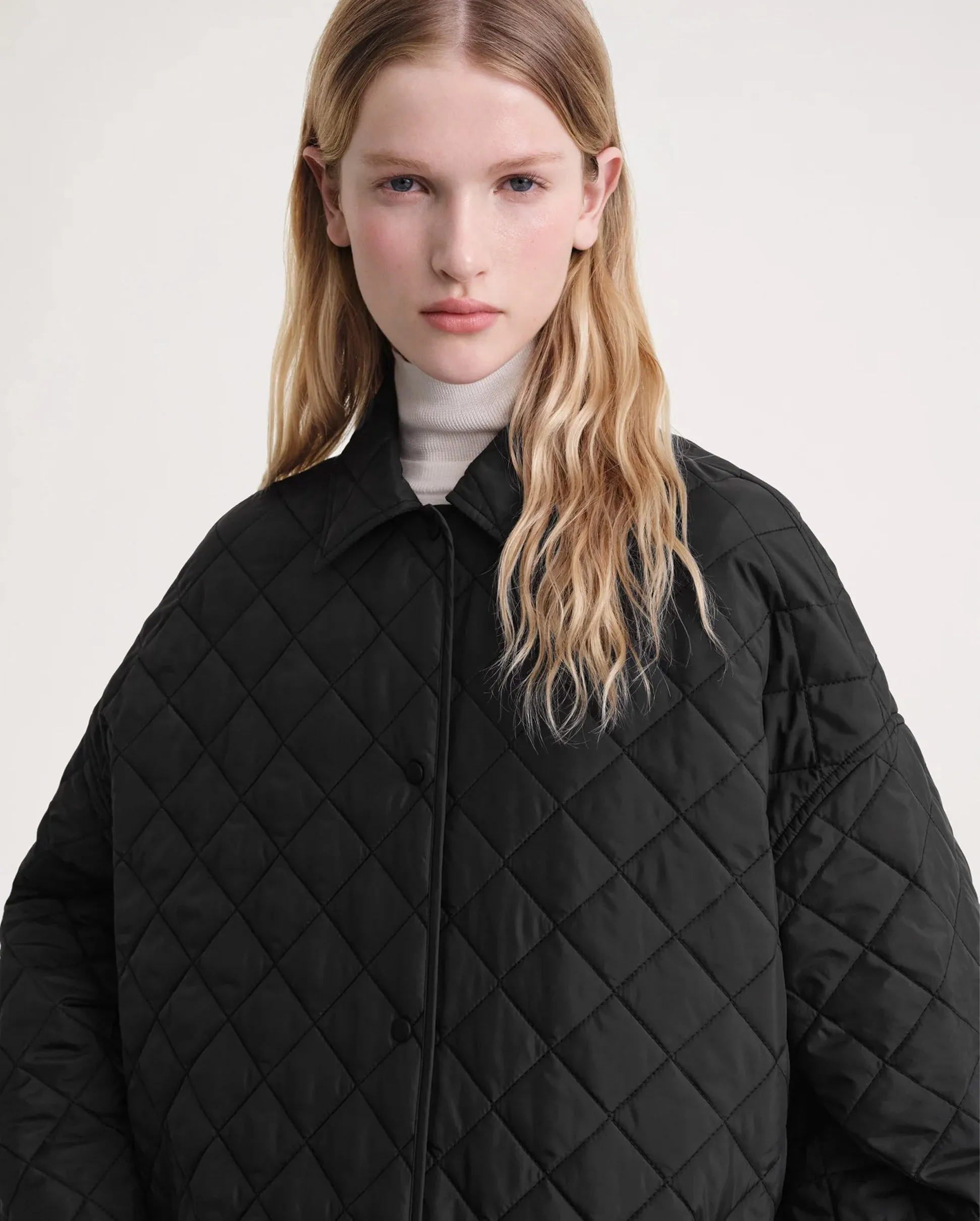 QUILTED COCOON COAT / BLACK