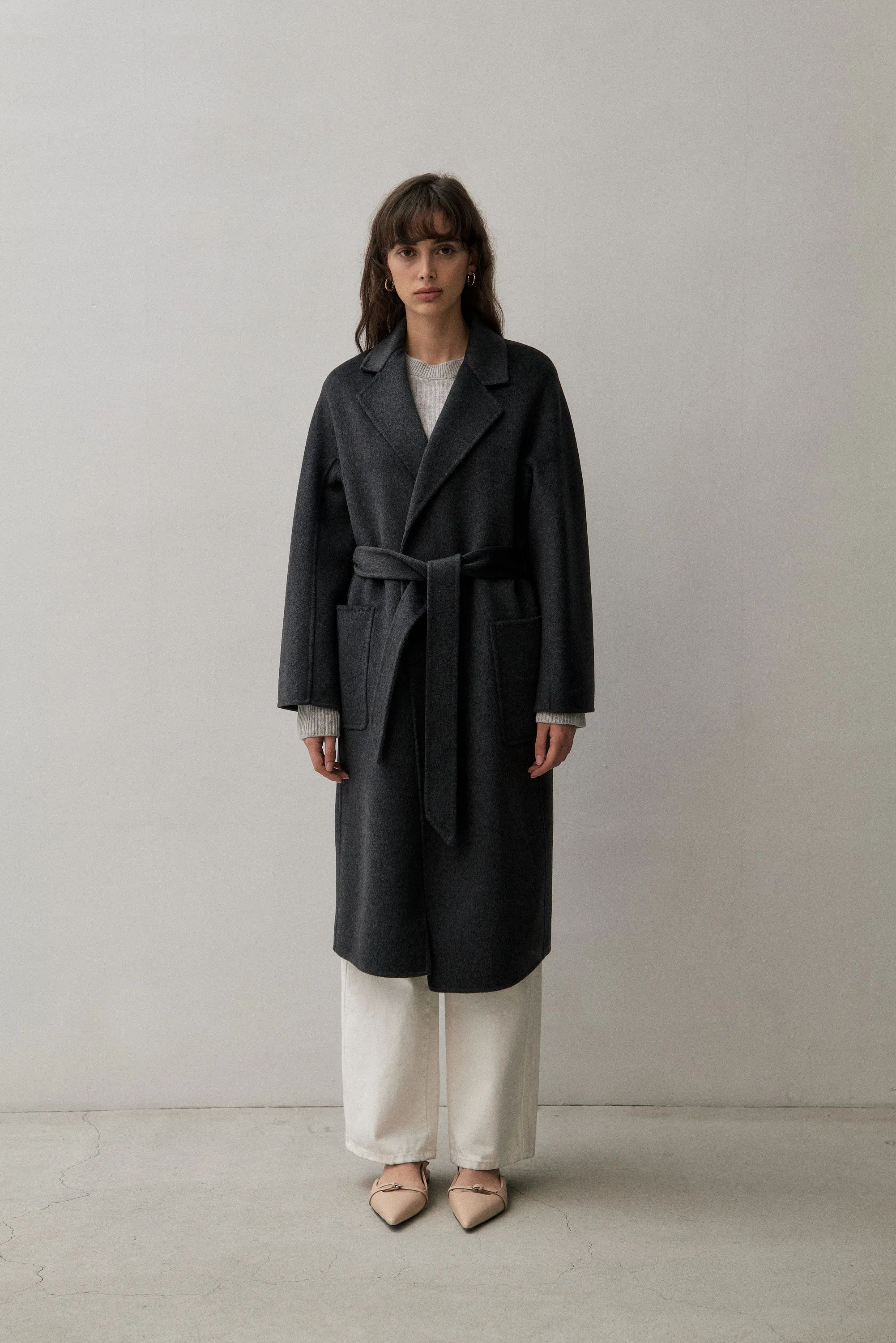 THE CLASSIC COAT - CHARCOAL